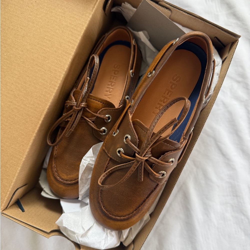 Women’s Sperry Size 5 Authentic Original™ 2 Eye Boat Shoe. NEVER WORN.